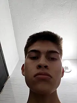 Snapshot of bbluchito chatting on February 26, 2026, 4:11 am bbluchito online show from February 26, 2026, 4:11 am