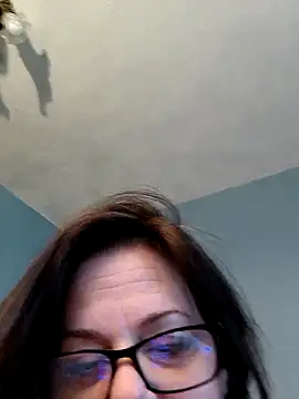 sexyhotcheryl online show from April 25, 2026, 1:41 pm