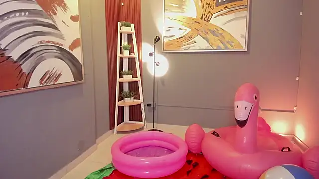 cailing  online show from March 28, 2026, 11:43 am