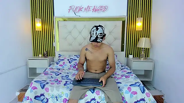 Snapshot of Axel_Monroe chatting on February 28, 2026, 6:03 am Axel Monroe online show from February 28, 2026, 6:03 am