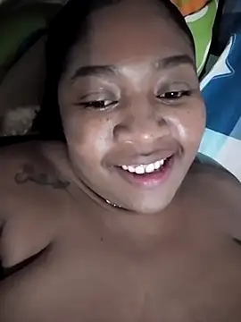 Snapshot of Megan-Small chatting on February 25, 2026, 8:40 pm Megan-Small online show from February 25, 2026, 8:40 pm