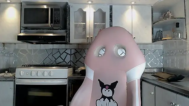 CrisOzzz online show from March 7, 2026, 6:38 pm