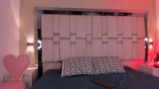 SusiMendez online show from April 11, 2026, 8:13 pm