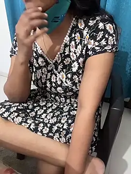 Snapshot of Queenlipx chatting on February 22, 2026, 3:21 pm Queenlipx online show from February 22, 2026, 3:21 pm