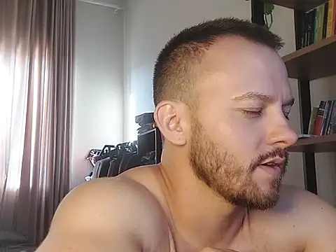 amanteloiro online show from March 16, 2026, 7:51 pm