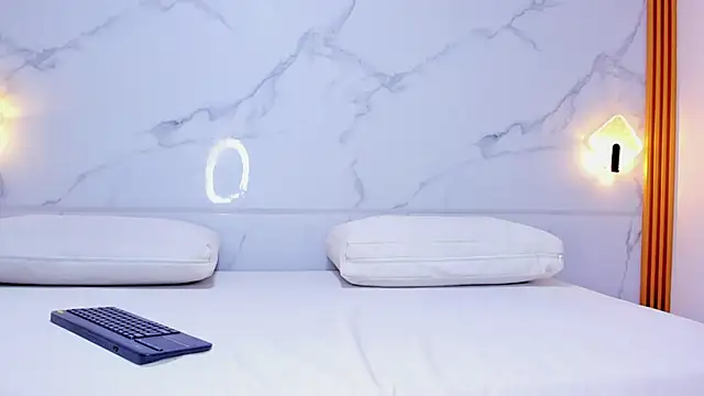 melanie harl online show from February 21, 2026, 8:32 pm