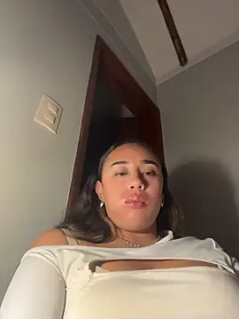 Snapshot of Eyssha chatting on March 2, 2026, 12:02 am Eyssha online show from March 2, 2026, 12:02 am