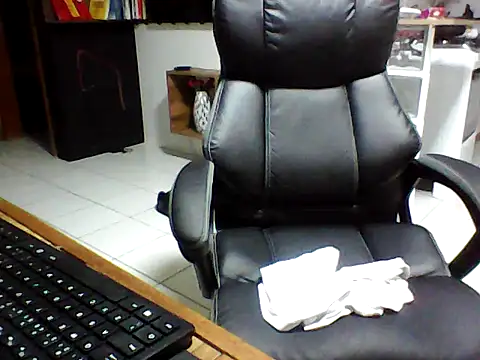 FabioZoe1 online show from April 13, 2026, 12:05 am