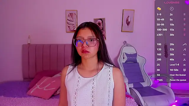 Zoow bluussh online show from March 31, 2026, 12:05 pm