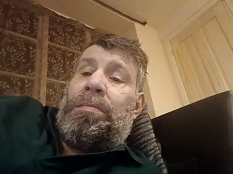 stud2512 online show from March 28, 2026, 9:36 pm