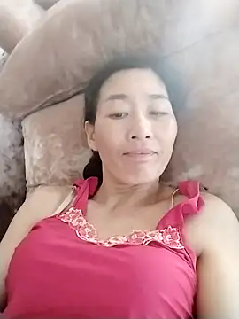 Snapshot of lris-Beauty77 chatting on April 20, 2026, 7:22 am lris-Beauty77 online show from April 20, 2026, 7:22 am