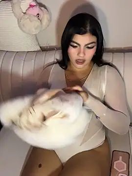 emilyRosett online show from April 7, 2026, 4:02 am