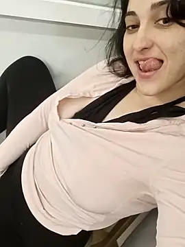 Snapshot of lagatitacantabra chatting on March 4, 2026, 2:17 am lagatitacantabra online show from March 4, 2026, 2:17 am