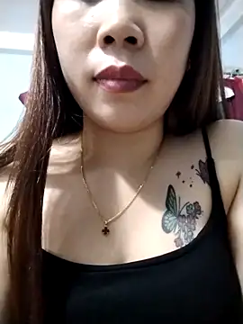 Snapshot of Kiki-vn chatting on February 25, 2026, 1:21 pm Kiki-vn online show from February 25, 2026, 1:21 pm