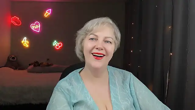 Mary-Leee online show from April 12, 2026, 6:51 am