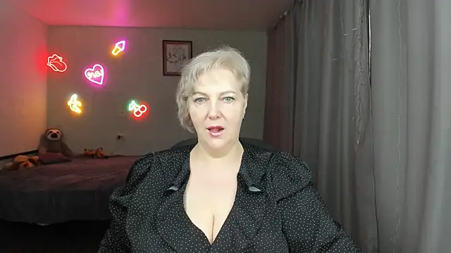 Mary-Leee online show from June 7, 2026, 7:45 am