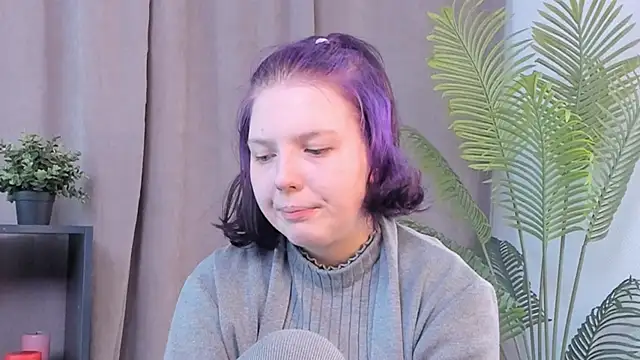 Snapshot of OllieLirette chatting on February 26, 2026, 1:21 pm OllieLirette online show from February 26, 2026, 1:21 pm