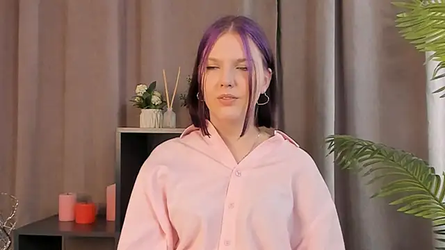 Snapshot of OllieLirette chatting on February 28, 2026, 9:32 am OllieLirette online show from February 28, 2026, 9:32 am