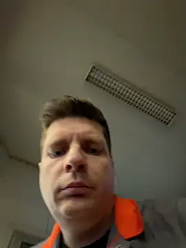 Snapshot of Minmoi1984 chatting on February 21, 2026, 5:03 pm Minmoi1984 online show from February 21, 2026, 5:03 pm