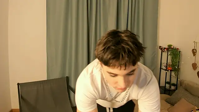 Snapshot of CipherMoth chatting on March 3, 2026, 9:10 pm CipherMoth online show from March 3, 2026, 9:10 pm