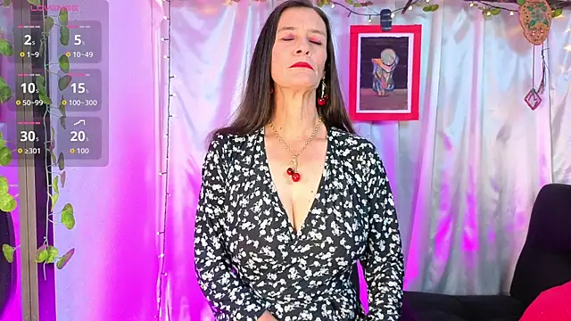 LeanaMaturee online show from April 18, 2026, 12:31 pm