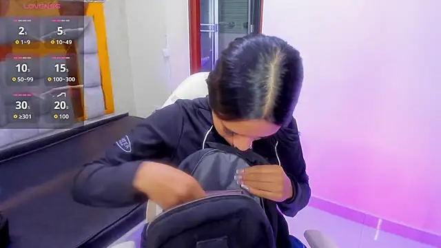 miiaboss  online show from April 2, 2026, 11:08 am