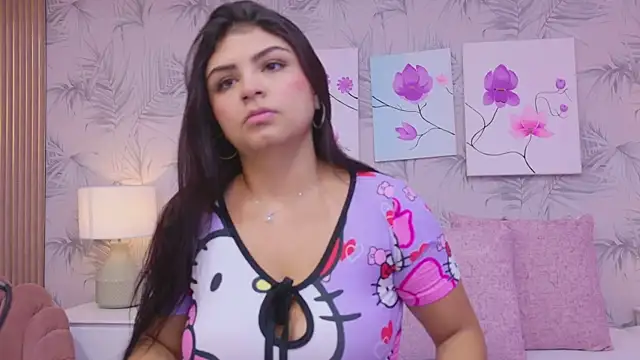 Snapshot of EmmaLeens chatting on February 27, 2026, 12:38 pm EmmaLeens online show from February 27, 2026, 12:38 pm