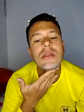 Ferrandiz23 online show from February 24, 2026, 9:13 pm