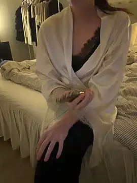 emspett08 online show from April 18, 2026, 6:45 pm