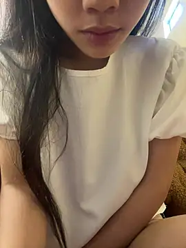 Rio-cute online show from June 9, 2026, 4:02 am
