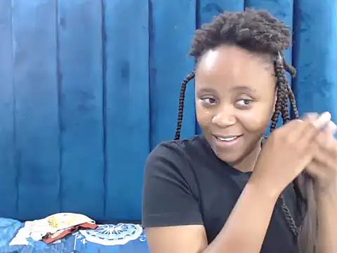 CreamyTea online show from March 6, 2026, 6:15 pm