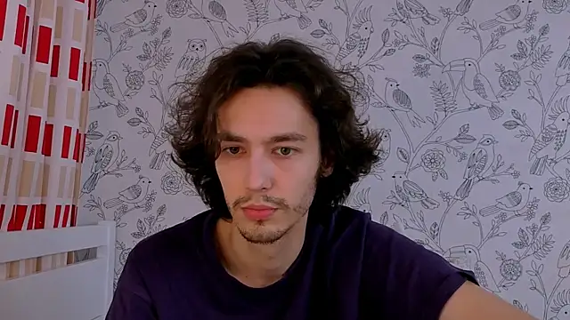 crybae online show from April 3, 2026, 4:54 am