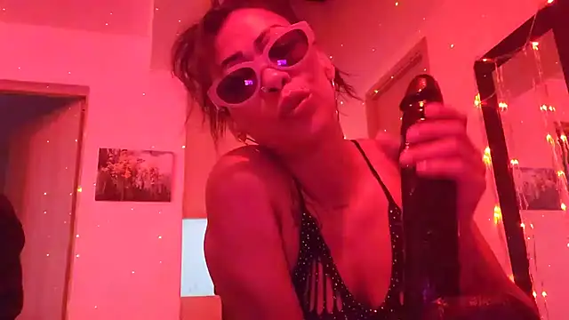 Snapshot of FirexxxDesire69 chatting on March 1, 2026, 11:07 pm FirexxxDesire69 online show from March 1, 2026, 11:07 pm