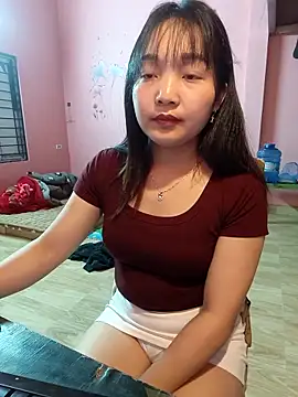 Myna5790 online show from March 18, 2026, 11:30 pm