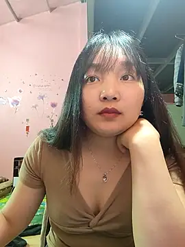 Myna5790 online show from April 18, 2026, 2:04 am