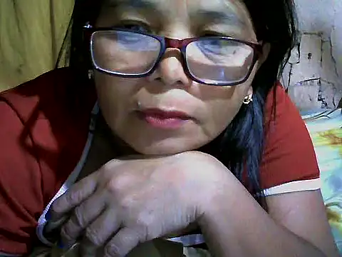 Flowerblossom123 online show from April 12, 2026, 6:46 pm