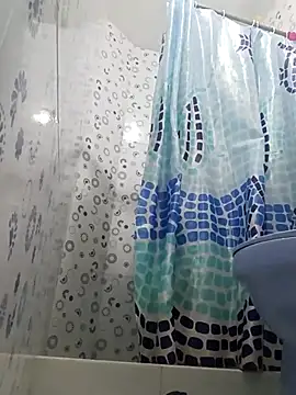 Lluviadeorohd online show from February 24, 2026, 4:43 am