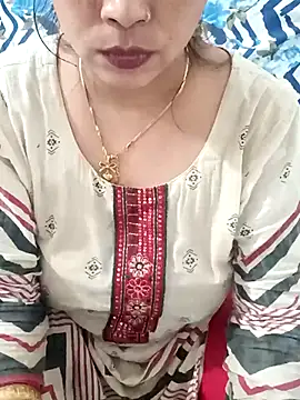 Snapshot of your-charu chatting on April 1, 2026, 4:46 am your-charu online show from April 1, 2026, 4:46 am