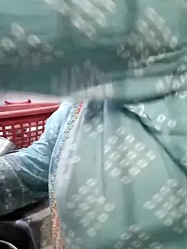 Snapshot of your-charu chatting on April 3, 2026, 6:11 am your-charu online show from April 3, 2026, 6:11 am