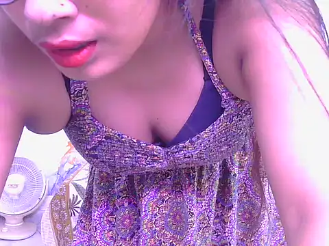 Aayesha-queen online show from March 15, 2026, 3:56 am