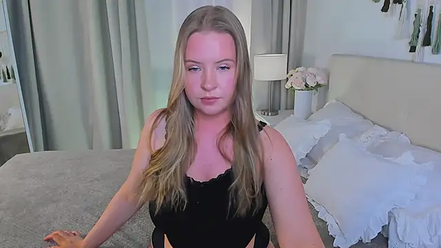 Arya Thomas online show from April 6, 2026, 9:49 pm