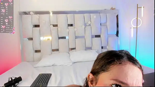 HecateCorvin online show from February 26, 2026, 12:48 pm