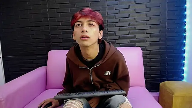 Snapshot of DanteLux chatting on March 2, 2026, 2:57 pm DanteLux online show from March 2, 2026, 2:57 pm