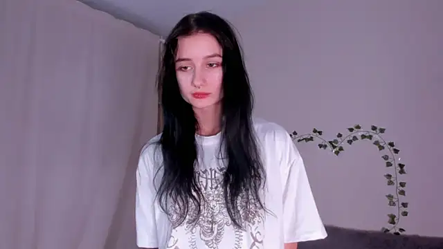 kira montelle online show from February 26, 2026, 3:00 pm