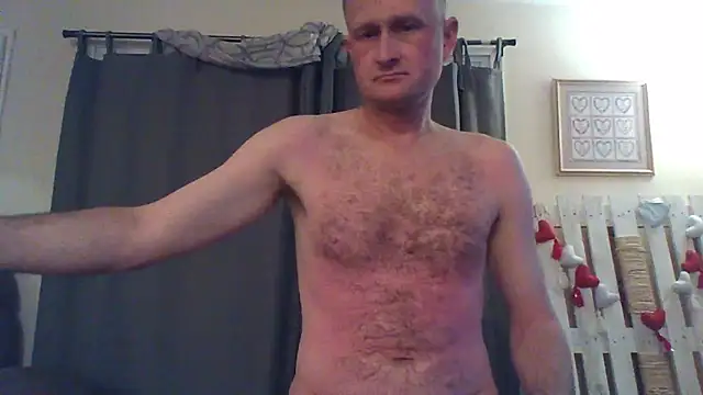 Snapshot of Thomasallen04 chatting on March 4, 2026, 12:38 am Thomasallen04 online show from March 4, 2026, 12:38 am