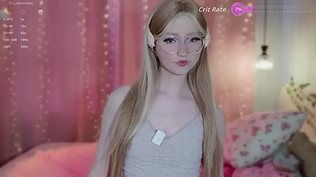 Snapshot of effy_dollie chatting on April 14, 2026, 3:18 pm effy dollie online show from April 14, 2026, 3:18 pm