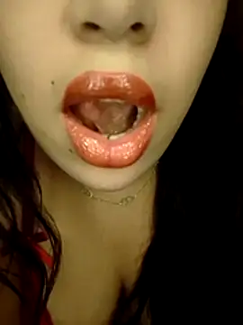 madleen Mm online show from March 13, 2026, 8:15 pm