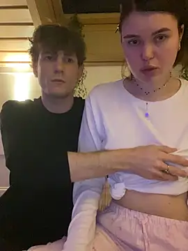 Snapshot of meowmiu chatting on February 23, 2026, 10:18 pm meowmiu online show from February 23, 2026, 10:18 pm