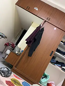 Snapshot of Varun_93 chatting on February 25, 2026, 10:08 pm Varun 93 online show from February 25, 2026, 10:08 pm