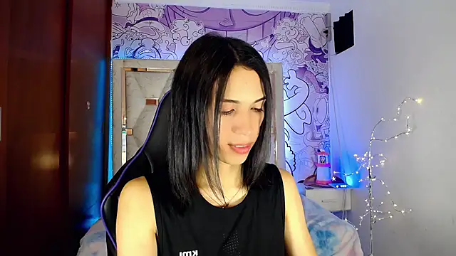 Snapshot of Larry_craft chatting on May 18, 2026, 10:37 pm Larry craft online show from May 18, 2026, 10:37 pm